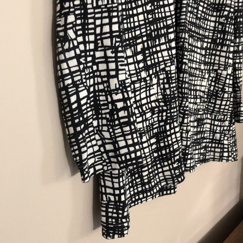 Chicos Polished Criss-Cross Print Pima Cotton Tunic SZ 1 medium patterned - Picture 5 of 9